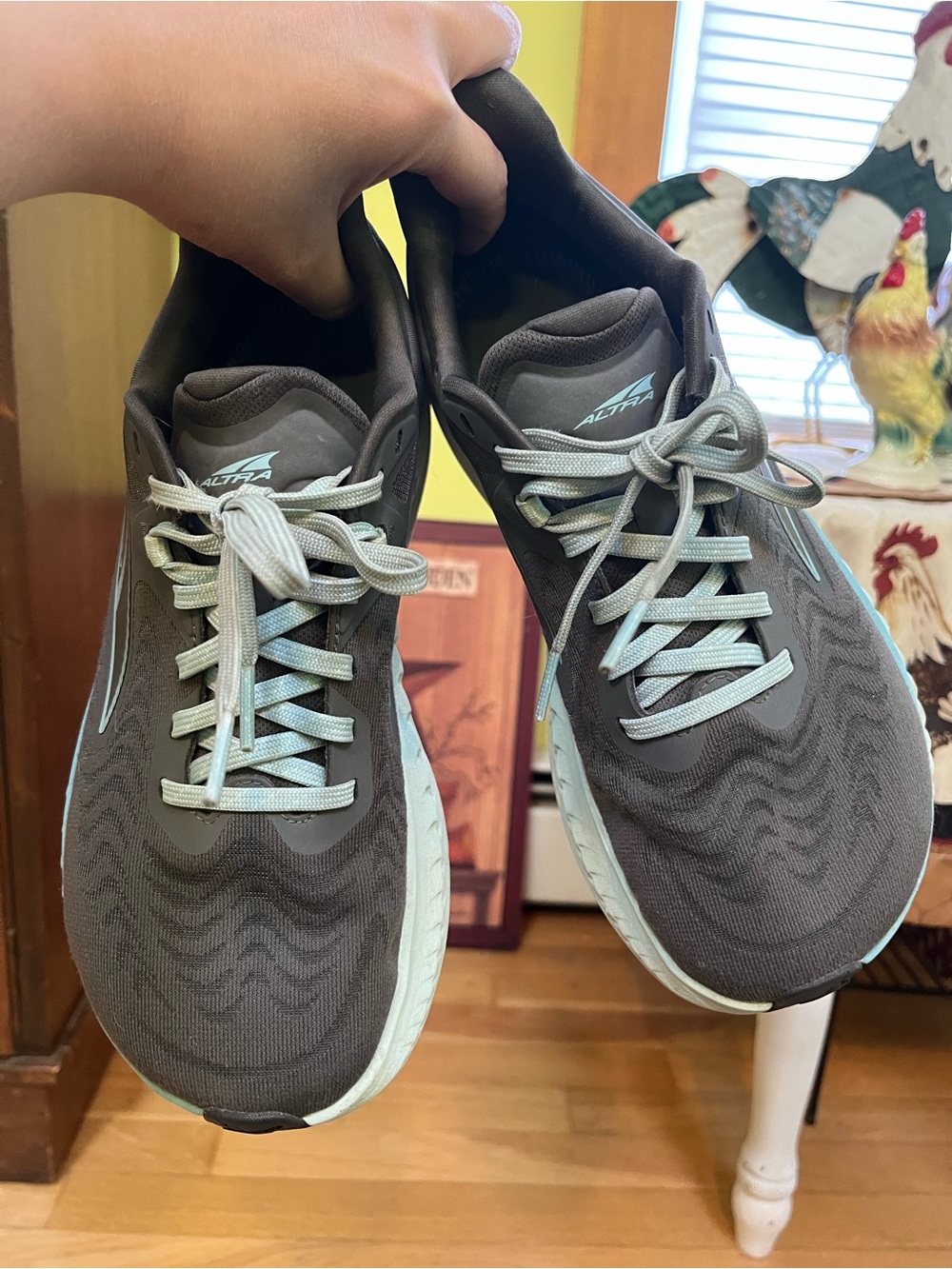 Altra Women's size 7.5 Running Shoes Sneakers - Picture 5 of 15